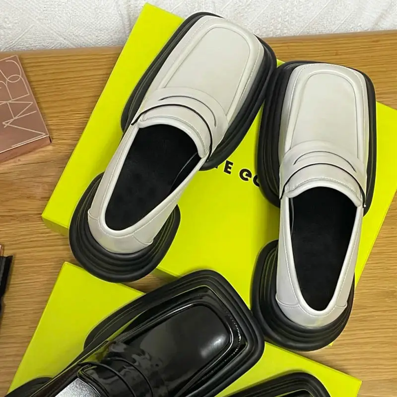 

2021summer New Retro British Style Small Leather Shoes Platform Loafers Female Square Toe Pumps Ins Fashion