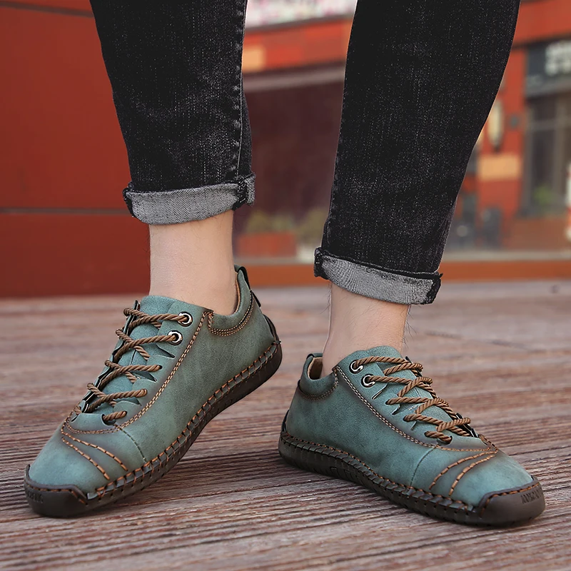 

Men Casual Shoes Leather Fashion Men Sneakers Handmade Breathable Man Shoes Lightweight Mens Loafers Moccasins Plus Size 38-48
