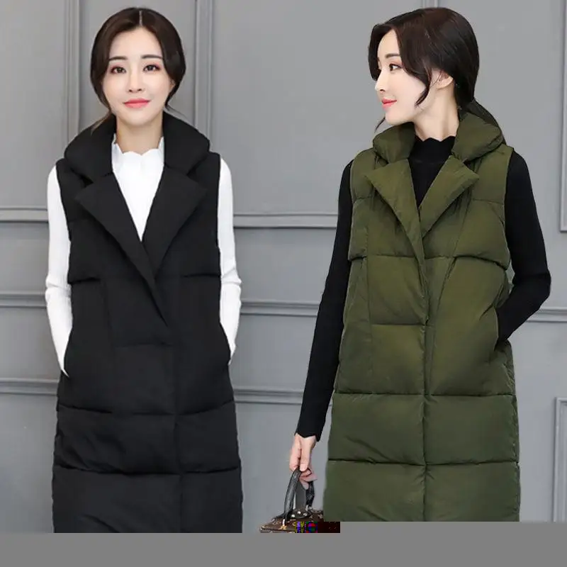 Женский хлопковый жилет осенне-зимний без рукавов с капюшоном теплый длинный