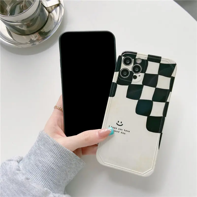 Модный черный и белый клетчатый чехол со смайликом для iPhone 11 12 13 Pro ProMax X XR XSMax 7 8 Plus