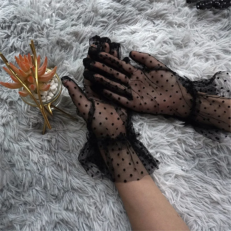 

New 1 Pair Grace Autumn Summer Women Short Tulle Gloves Stretchy Lace Spots Lotus Leaf Sheers Flexible Accessories Full Finger