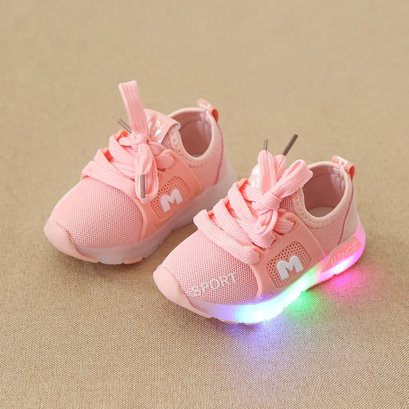 

Children Breathable Shoes Fashionable LED Luminous Running Sports Walking Shoes New