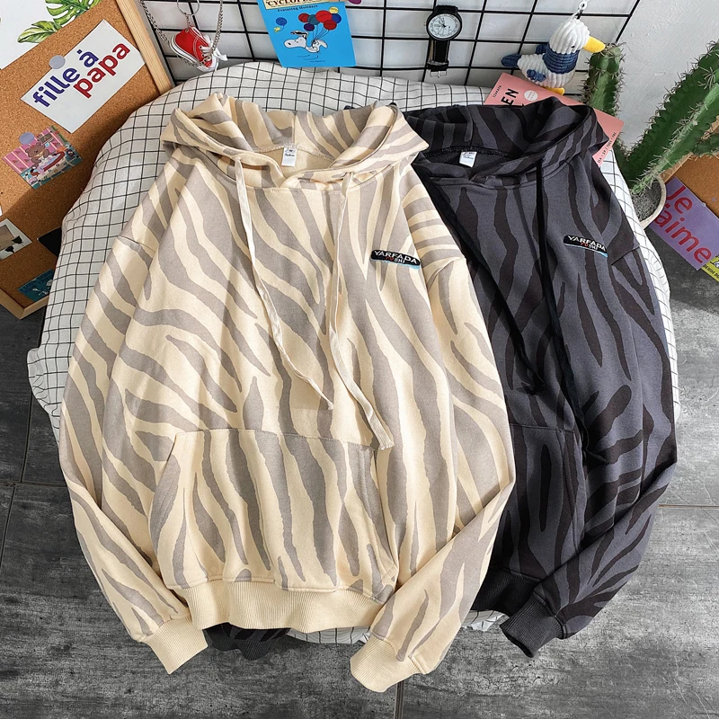 

UnaReta Stripe Hoodie Men Autumn New Men Clothing One Piece Oversized Sweatshirt Harajuku Plus Size Print Skateboard Hoodies