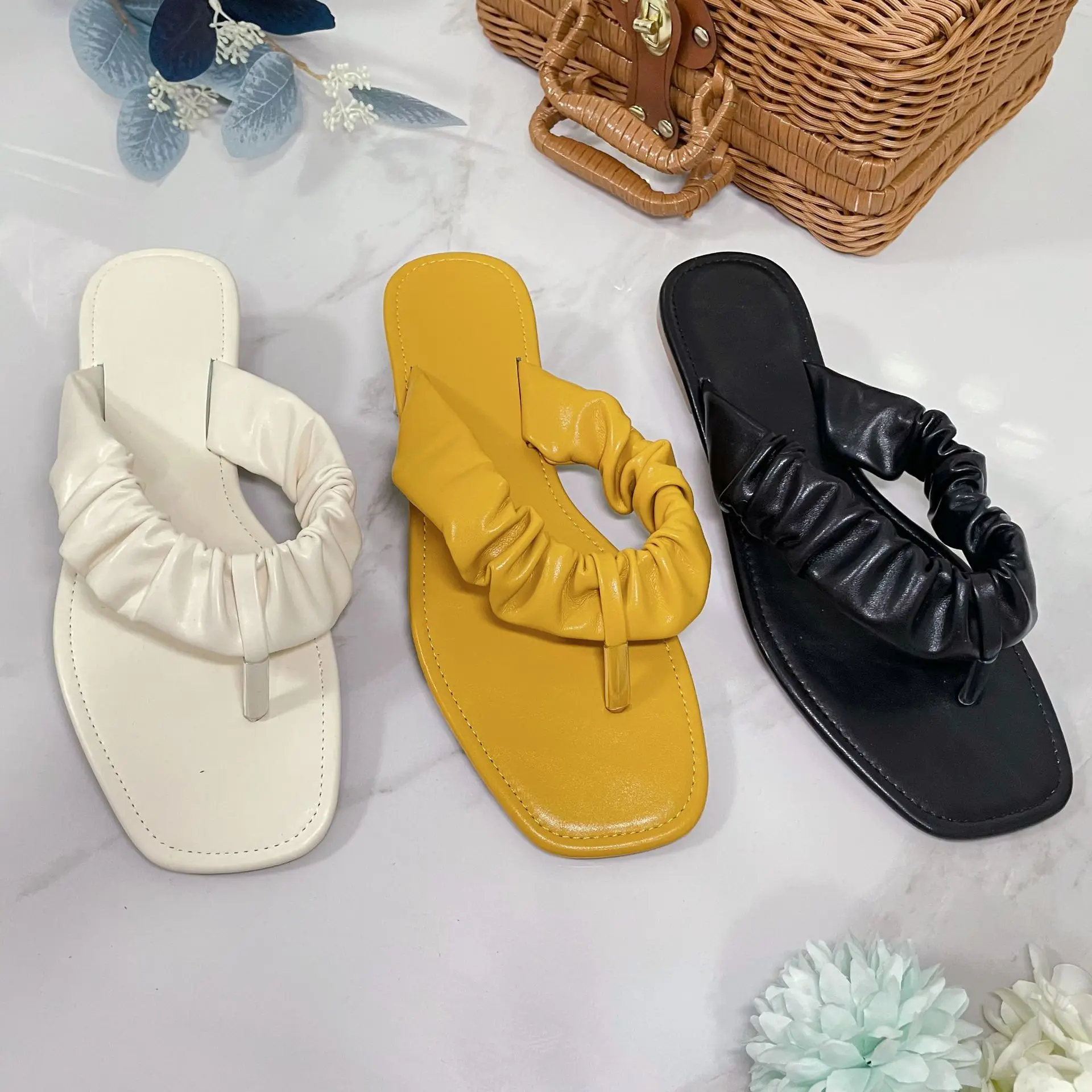 

Big Size Shoes Slippers Women Summer Shale Female Beach Low Pantofle Rubber Flip Flops Slides Sabot 2022 Hawaiian Hoof Heels PU