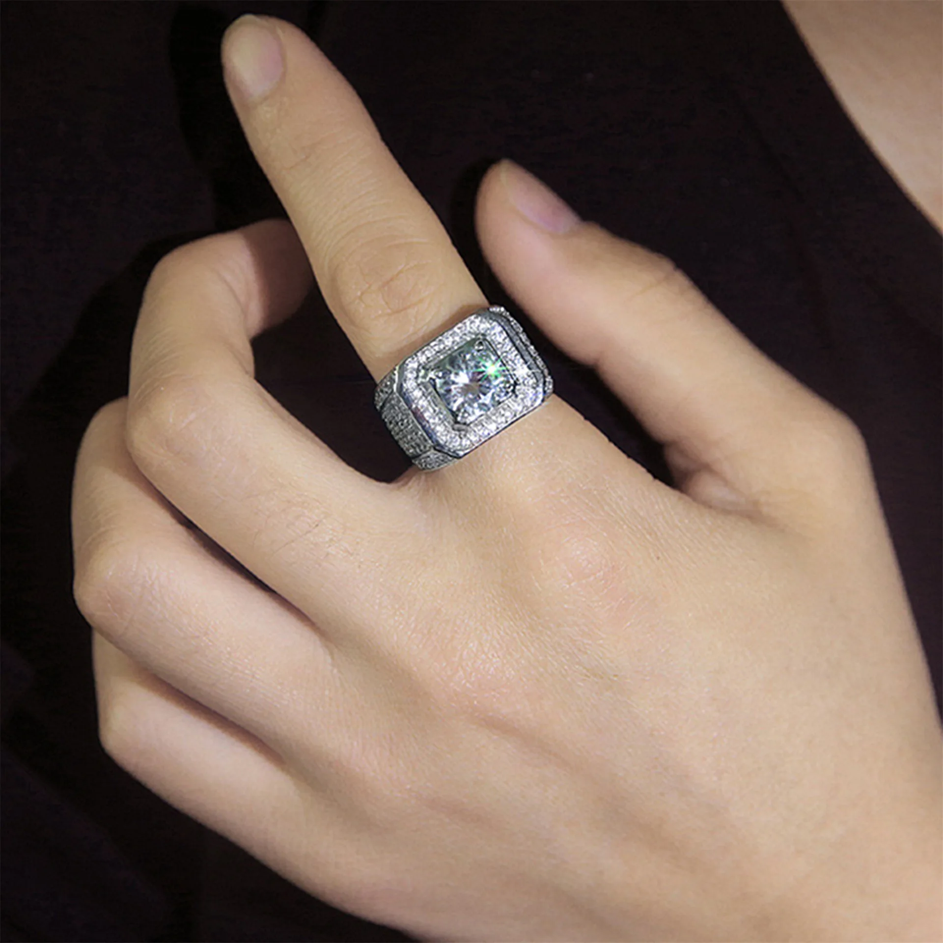 

Hot selling European and American fashion ring full inlaid domineering opening full diamond micro inlaid men's ring