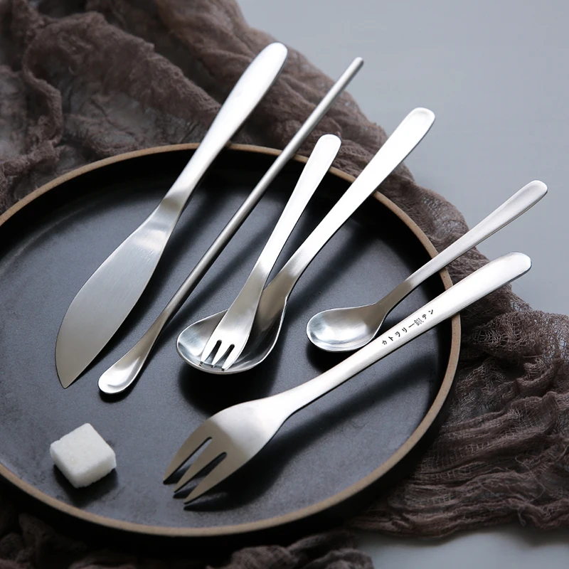 Королевский набор посуды европейская винтажная портативная посуда столовых