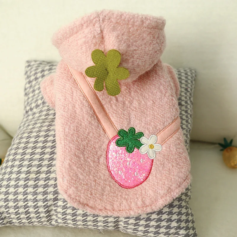 Кашемировые теплые пальто для собак с принтом в виде клубники ярких цветов