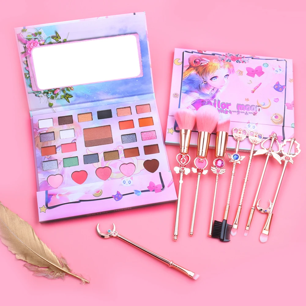 С рисунком из аниме Сейлор Мун ленивый палитры теней для век легко наносится