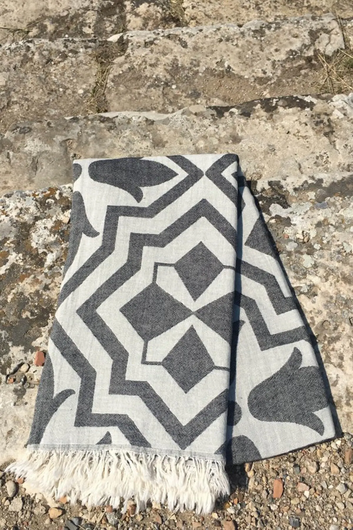 

Beach Towel Lalezar Loincloth Black Soft Textured Water Absorbing Quick Dry