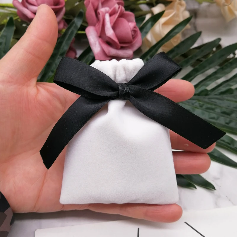 5DZ5 white black Бархатный мешочек для упаковки ювелирных изделий, милый мешочек для хранения ювелирных изделий, подарок для макияжа, Свадебная вечеринка, конфетная косметическая упаковка с завязкой, сумки - Цвет: 5DZ5 white black