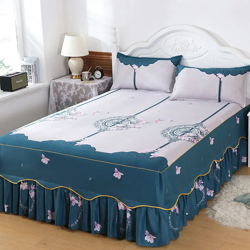 

Non-slip Bedspread Bed Skirt Three-piece Brushed Fabric Protective Cover Bedclothes Bedspread Home Decoration Bedspreads Queen