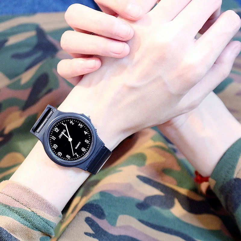 

100pcs/lot watch female student Korean version simple leisure online celebrity with classic literature retro black watch