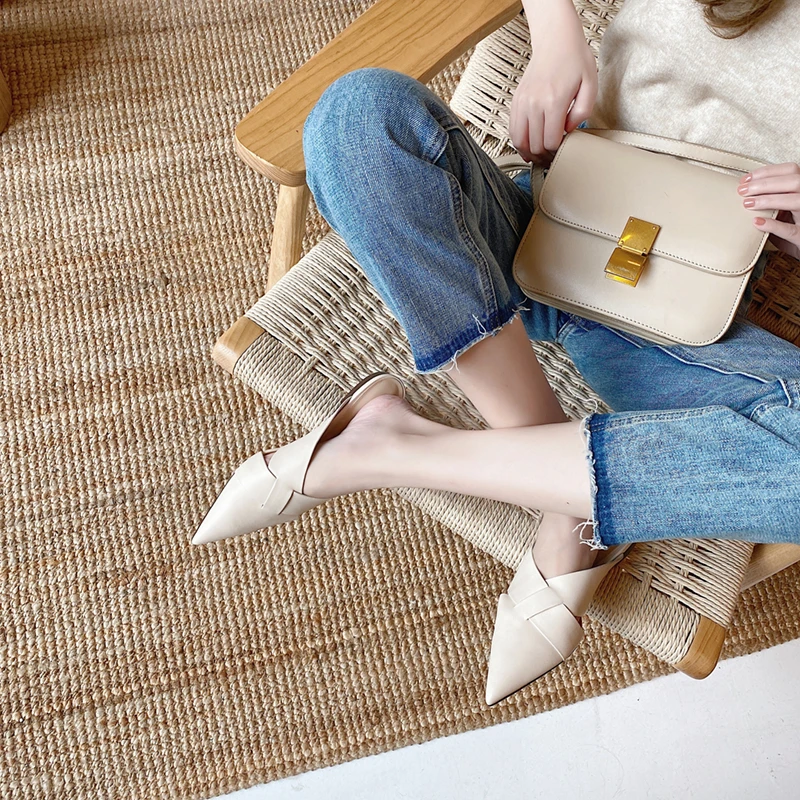 

Slippers Woman Elegant Style Beach Sandal Cow Leather Pointed Toe Slides Low Heel Solid 3 Colors Outdoor Slippers Casual Shoes