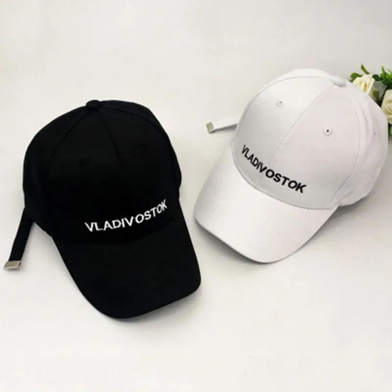 Бейсболка Владивосток Длинная регулируемая бейсболка с надписью вышивкой в