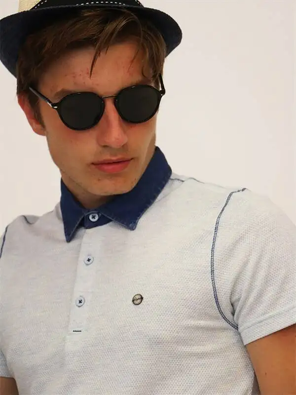 

Mens Blue Collar Detailed Polo Collar T-shirt