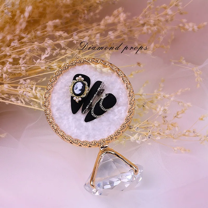 

1 PCS New Product Multifunctional Nail Art Display Stand Phnom Penh Shell Big Diamond Nail Art Shooting Props Decoration Spot