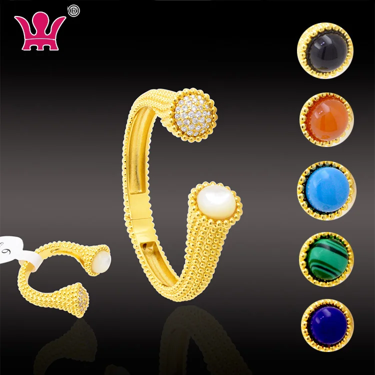 

Wah Mei Bracelet Vintage Fashion Designer Brand Bangles Valentine Christmas Bangle Gold Plated Colors Choose Popular Design