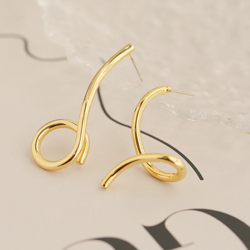 

Amaiyllis 18K золотые Модные индивидуальные Асимметричные изогнутые серьги в стиле ретро трендовые геометрические длинные серьги ювелирные изд...