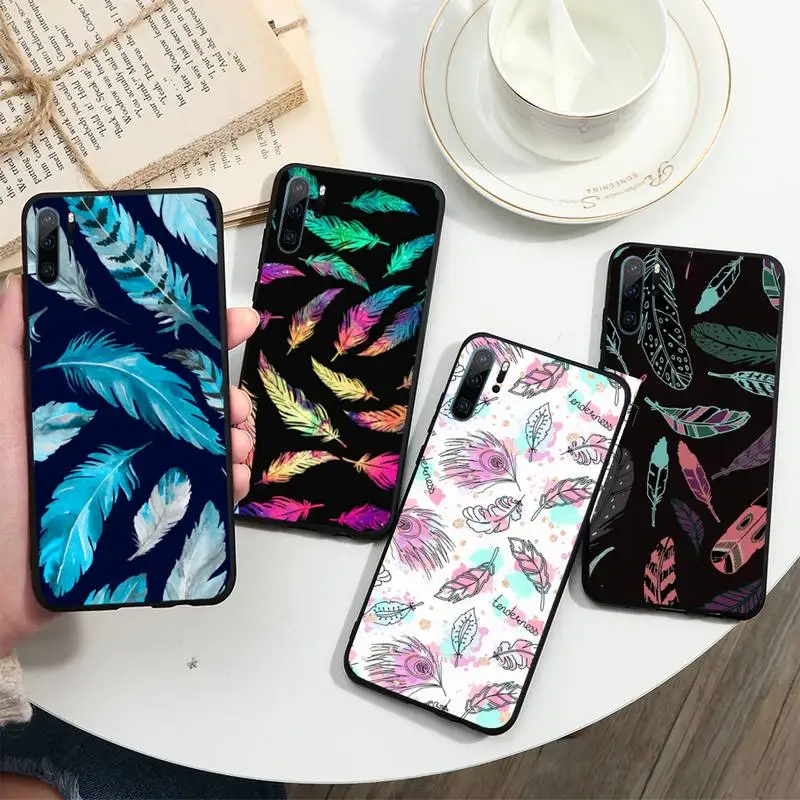 

Colorful Feathers pattern Phone Case For Huawei honor Mate 10 20 30 40 i 9 8 pro x Lite P smart 2019 nova 5t