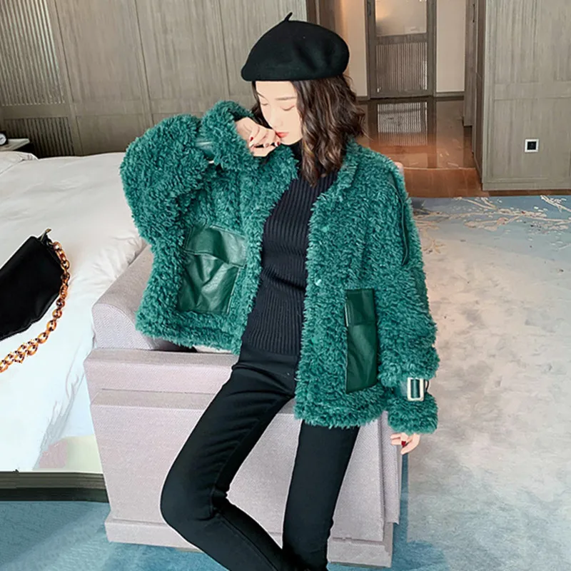 Новинка 2020 Женское зимнее пальто из искусственной овчины зеленое теплое для езды
