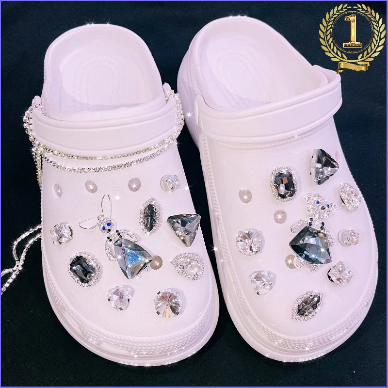 

Crystal Bunny Bear CROC Charms Designer DIY Rhinestones Shoes Decaration Charm Jibb for Croc Clogs Kids Boy Women Girls Gifts