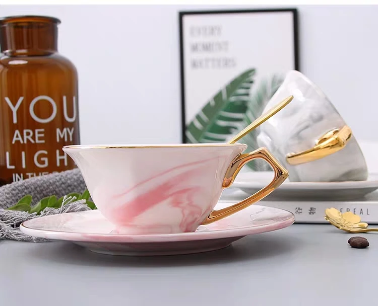 Ceramic Coffee Cup Set English Afternoon Tea Set Heart shaped Mug Tea Couple Cup and saucer Coffee Set Gift for lover