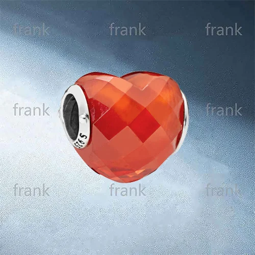 

796563OCZ ORANGE SHAPE OF LOVE CHARM