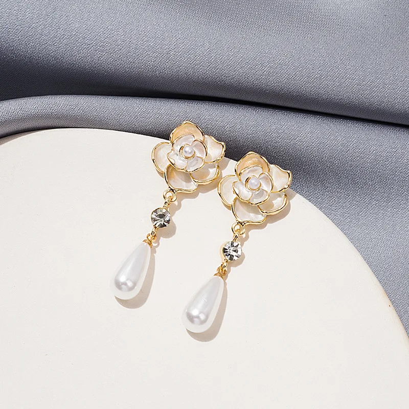 

OE 925 Sterling White Fungus Needle Tassel Temperament Camellia Earrings Drip Glaze Pearl Earrings Korea Light Luxury Earrings