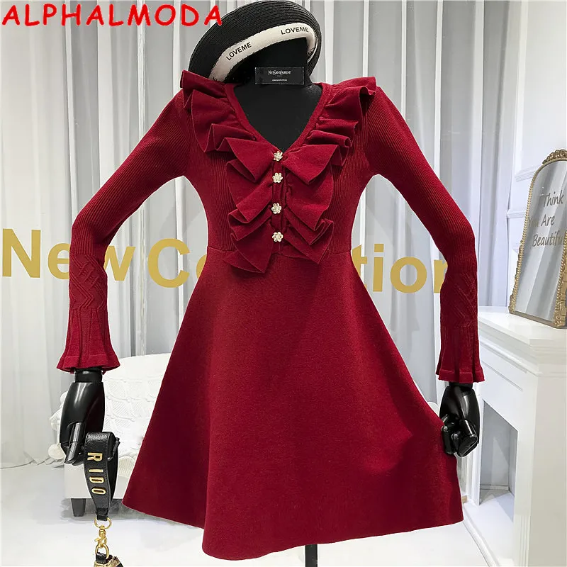 Женское трикотажное платье ALPHALMODA с рюшами длинными рукавами V образным вырезом и