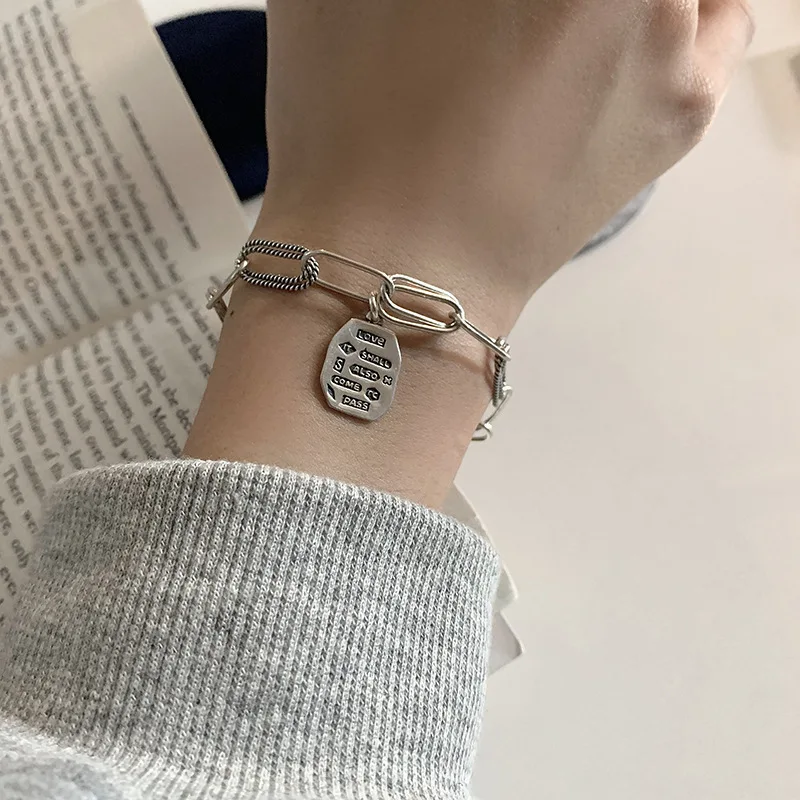 

Женский браслет из серебра 925 пробы, с подвеской в виде букв