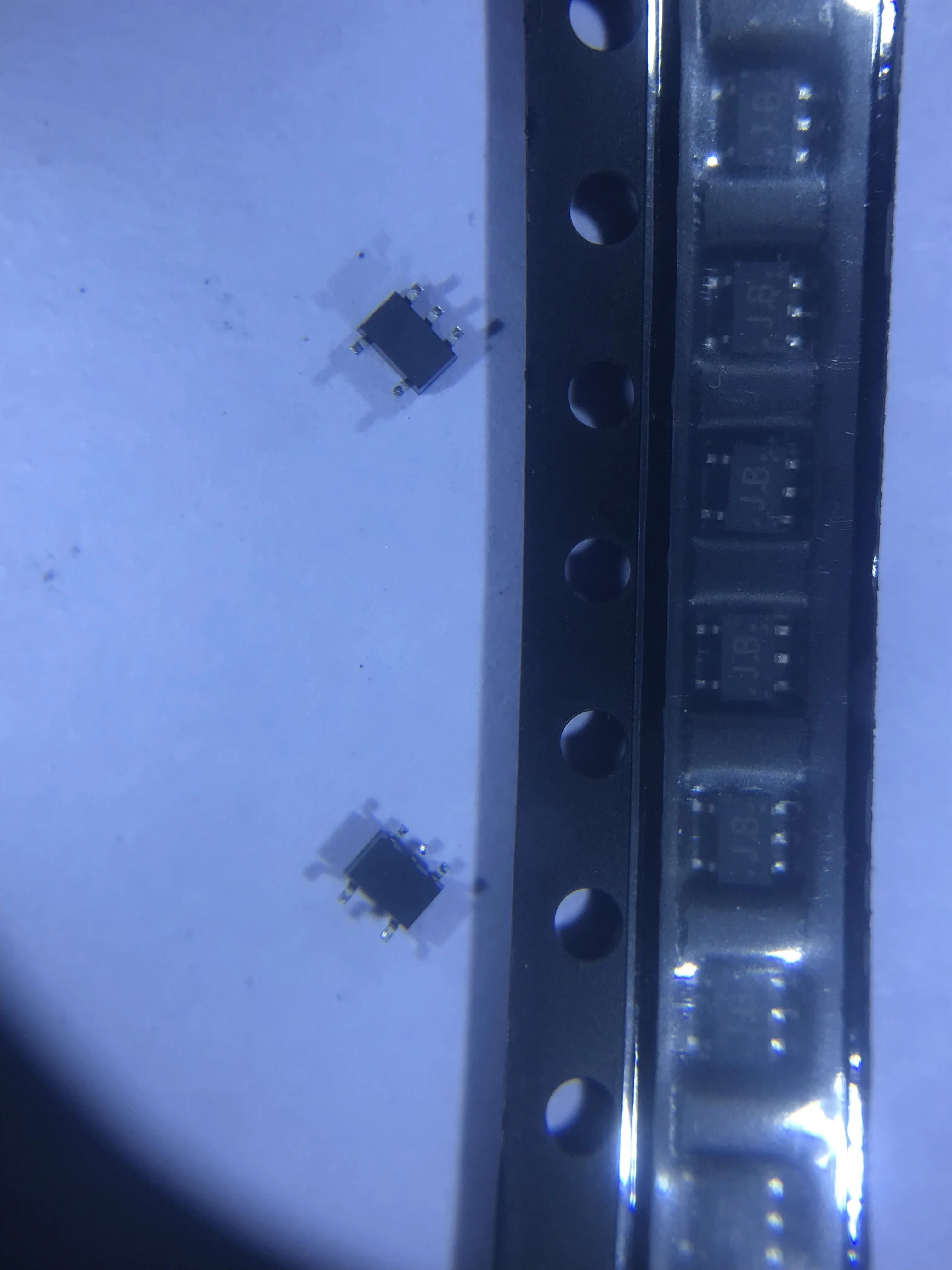 

new original 20PCS TC7SZ125FU TC7SZ125 Electronic components chip IC