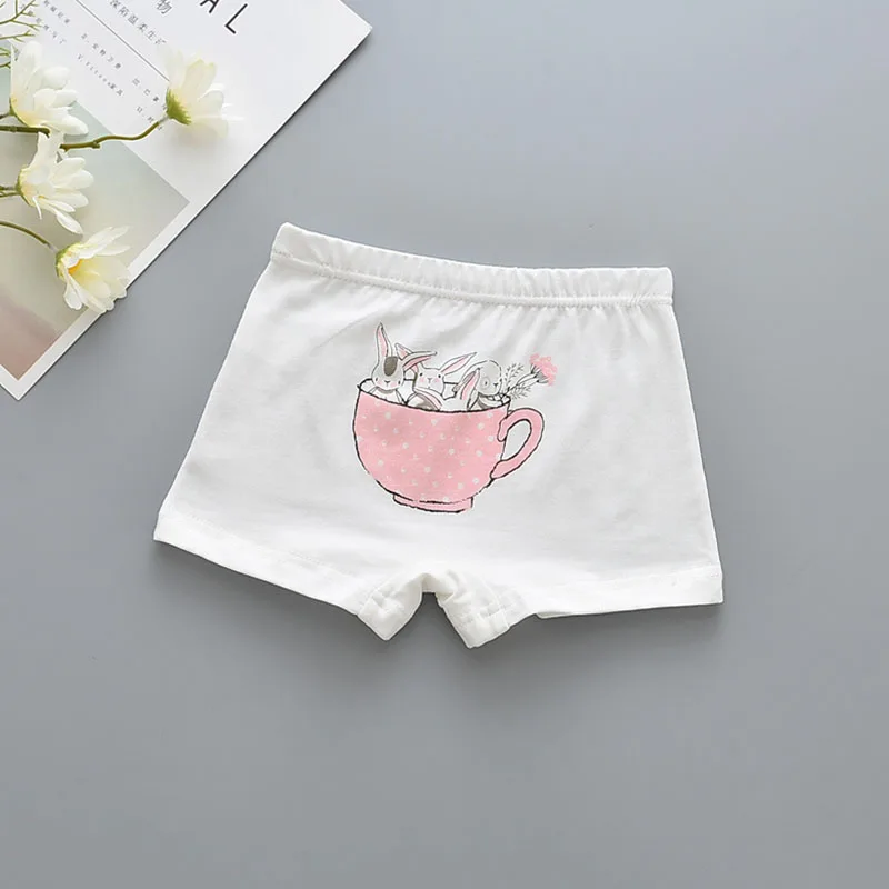 

5pcs Girls Cotton Printed Boxer Underwear For3-12Years Color Cartoon Children's Boxer Comfortable Underwear