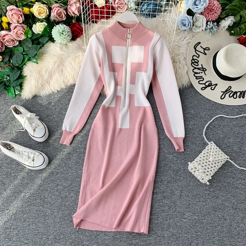 Женское осенне зимнее трикотажное платье свитер трапециевидной формы с длинными