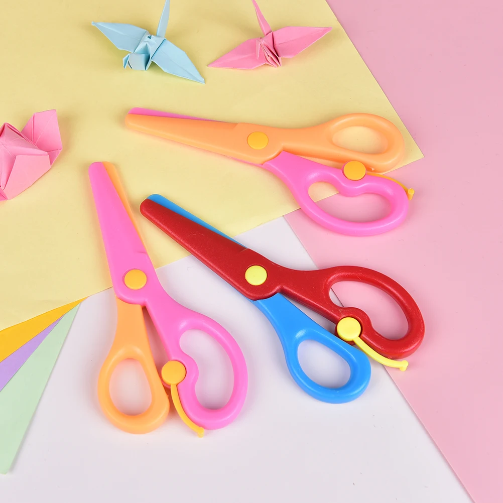 

1 Pcs 137mm Mini Safety Round Head Plastic Scissors Student Kids Paper Cutting Minions Supplies for Kindergarten School