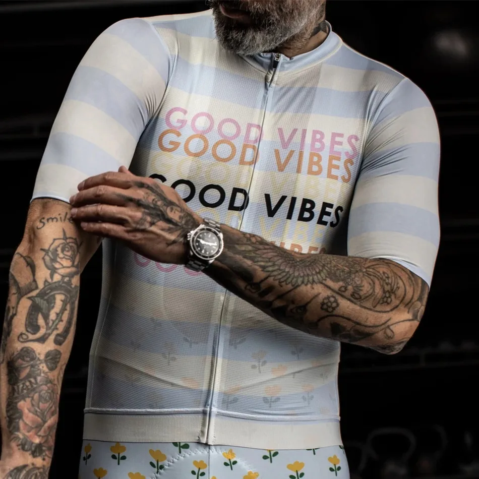 Футболка мужская с коротким рукавом и надписью Love The Pain | Спорт развлечения