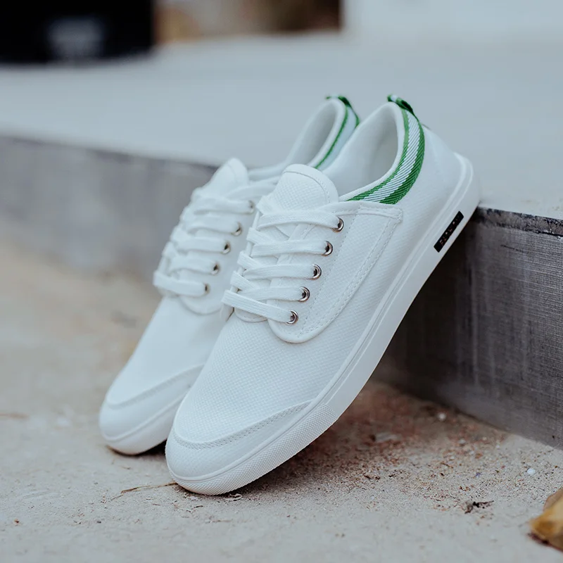 Tenis Masculino 2021 Fashion Sneakers Men Tennis Shoes Canvas Mens Trainers Lightweight Walking Men Black Footwear Male Sneaker