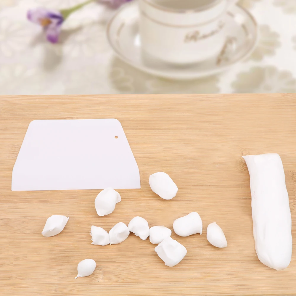 

Plastic Dough Knife Icing Fondant Scraper DIY Cream Scraper Cream Smooth Cake Spatula Baking Pastry Tools
