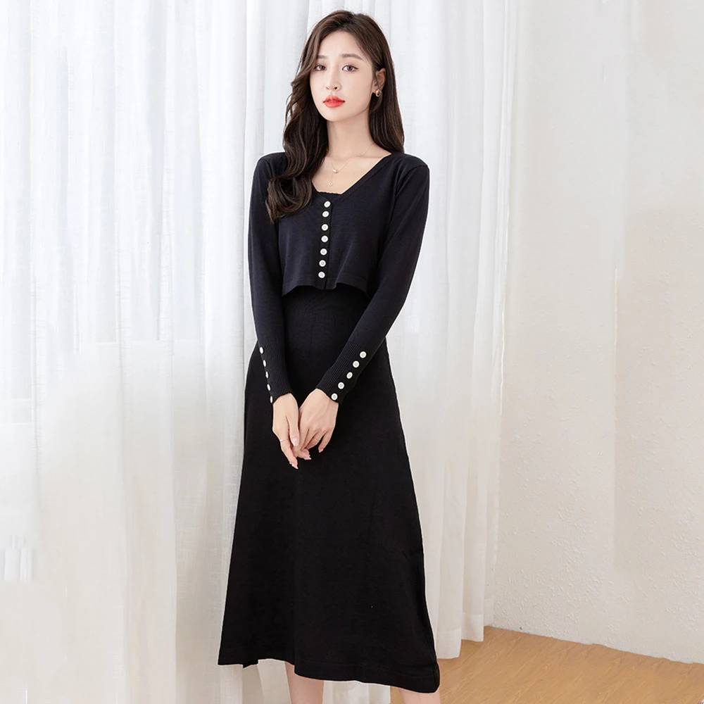 

Женский вязаный комплект из двух предметов, черный кардиган с длинным рукавом и V-образным вырезом и платье на бретелях