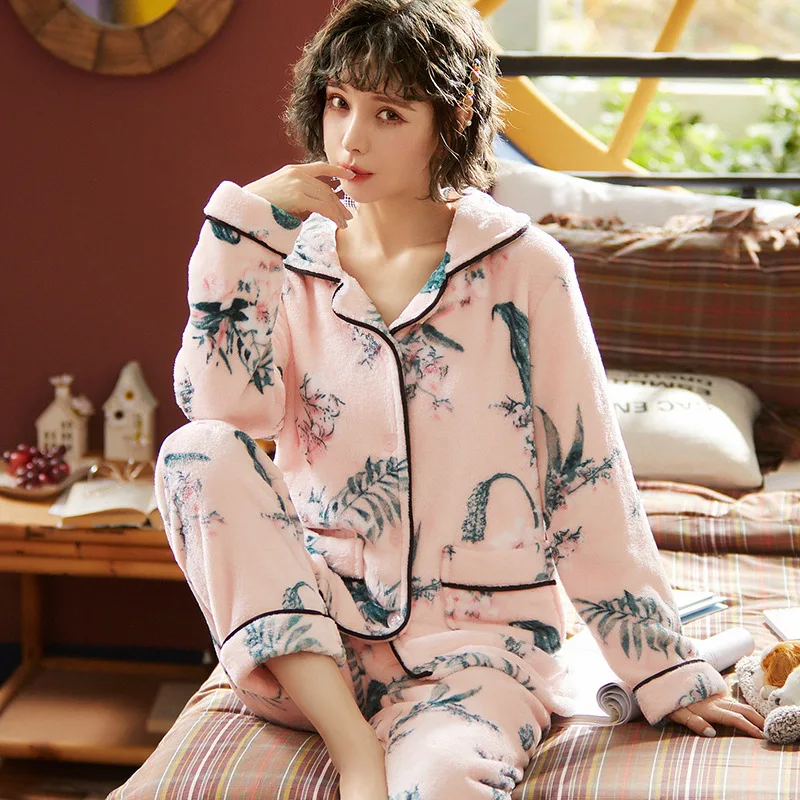 

Coral Velvet Cute Freshing Sweet Beauty Sleepwear Cardigan Suit Autumn And Winter Flannel Ladies Pajamas Nightwear Home Service