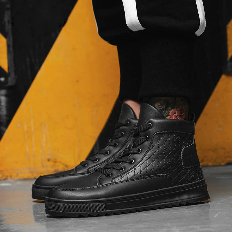 Мужские высокие кроссовки со шнуровкой однотонные белые желтые черные модная