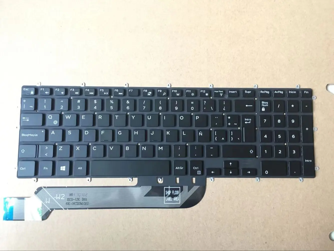 

Клавиатура LA для DELL 15 7566 5567 7567 7559 5665 15-7000 5765 5767 5565 с подсветкой