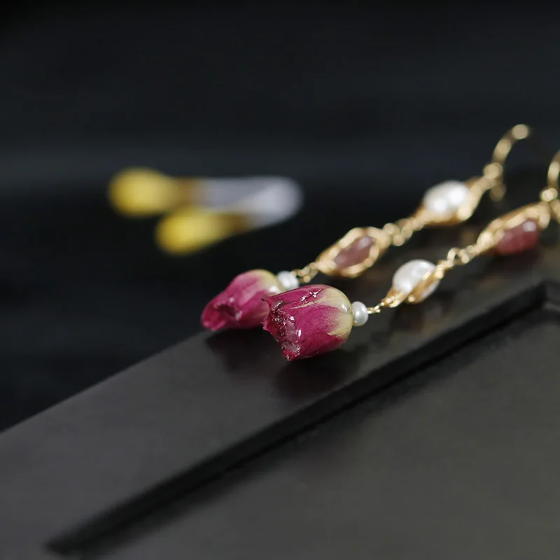

Pink Crystal Rose Flower Long Hanging Earrings for Women Girls Handmade Baroque Freshwater Pearl Drop Earrings Jewelry 2021 EH40