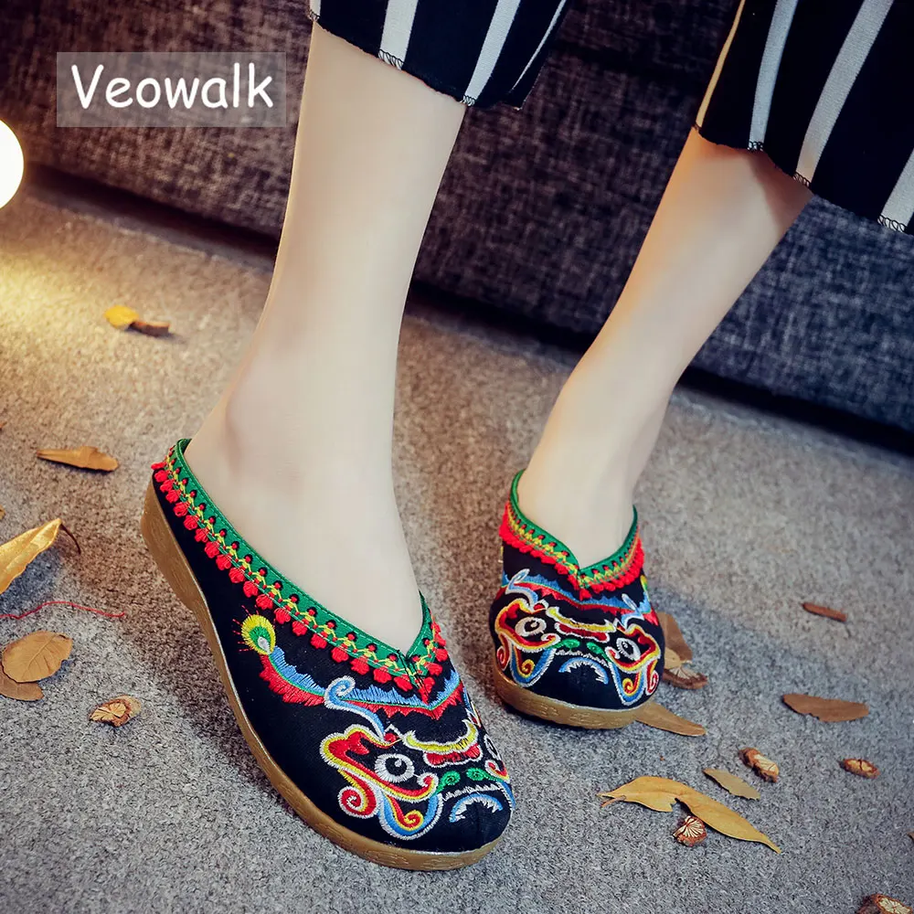 Женские шлепанцы Veowalk летние повседневные с вышивкой в виде головы льва стиле