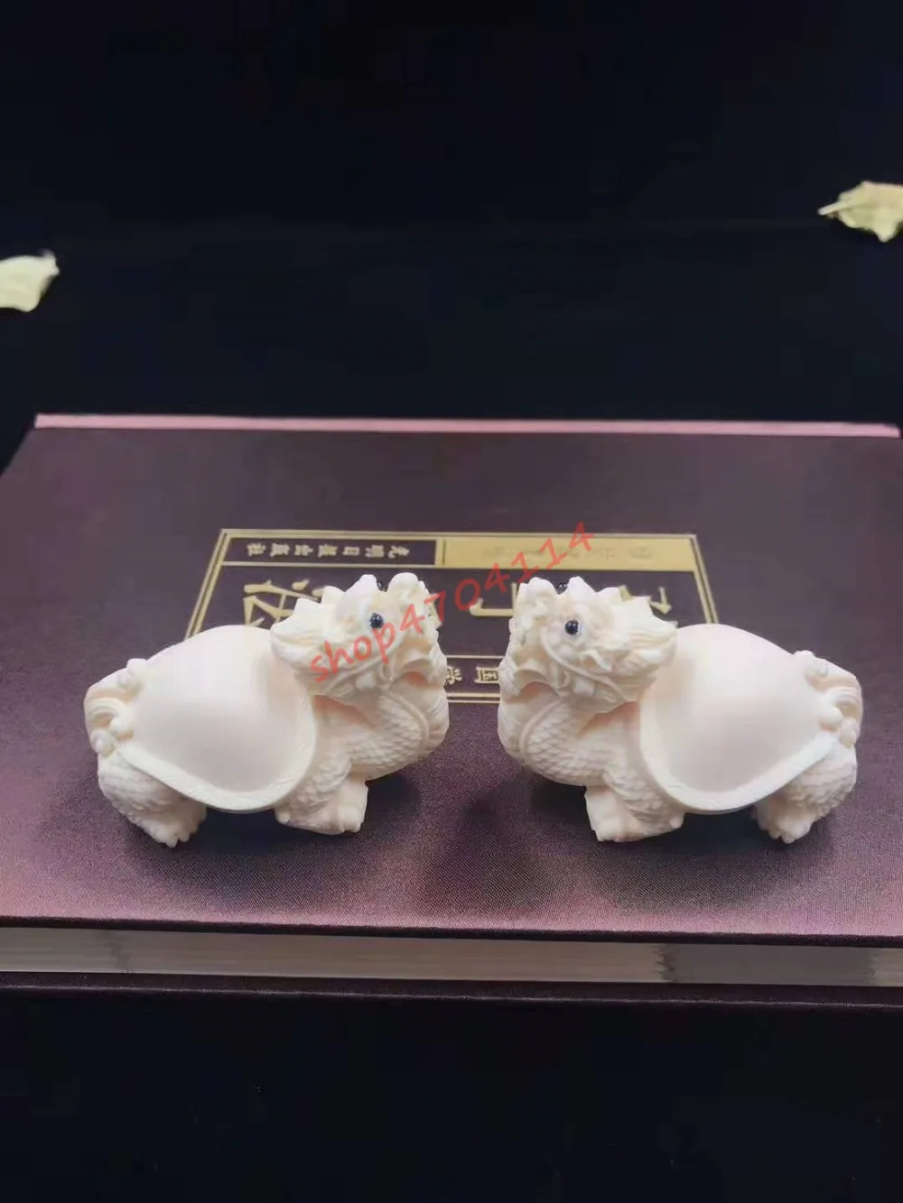 

Natural Ivory fruit, carved beast dragon and turtle trinkets, exquisite workmanship and high quality