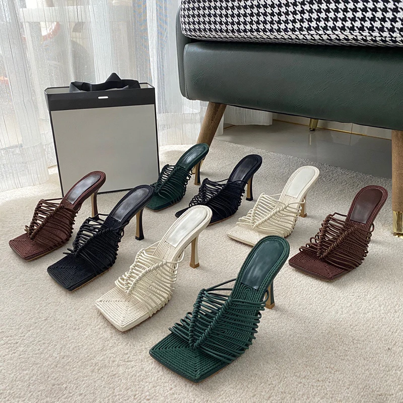

Women's Shoes