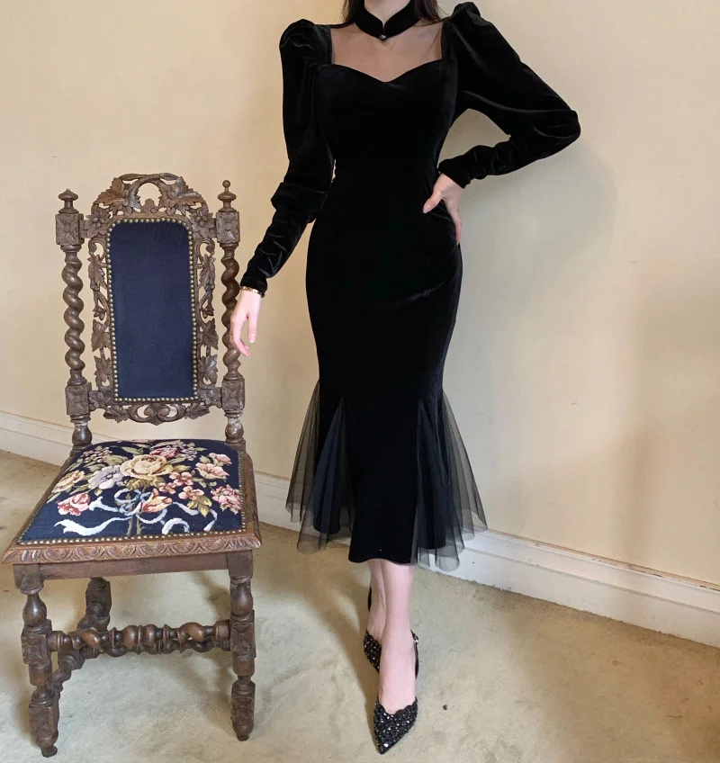 

VICONE A real shot of a new retro slim velvet stitched black dress