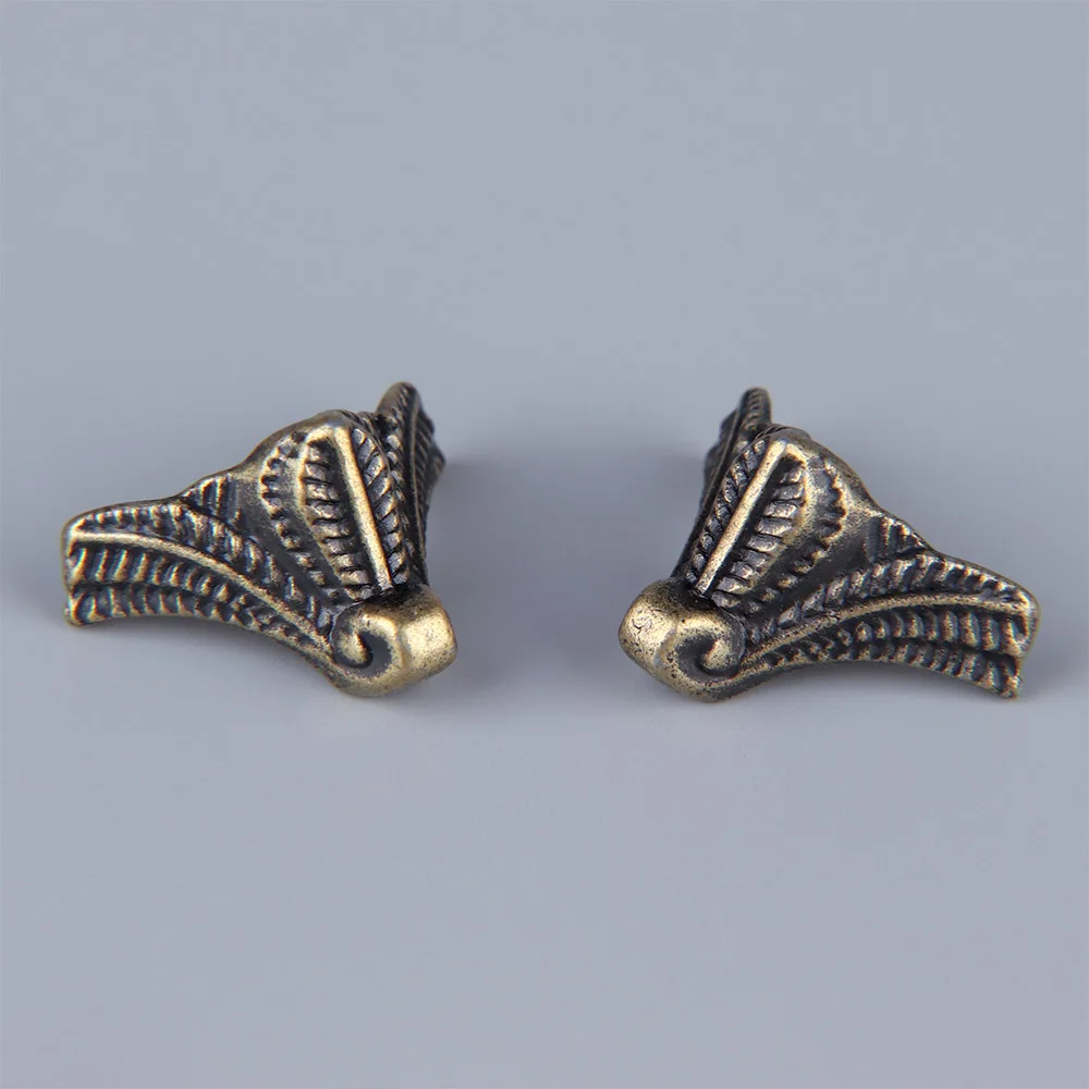 

12pcs Furniture Hardware Feet Legs Angle Zinc Alloy Home Decoration Antique Wood Box leg Angle Protectors
