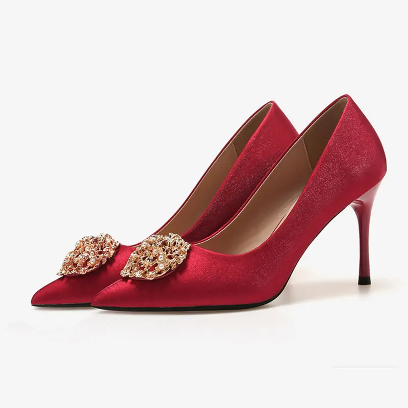 

Туфли-лодочки женские на высоком каблуке, шелковые, заостренный носок, повседневная обувь с цветами, красные