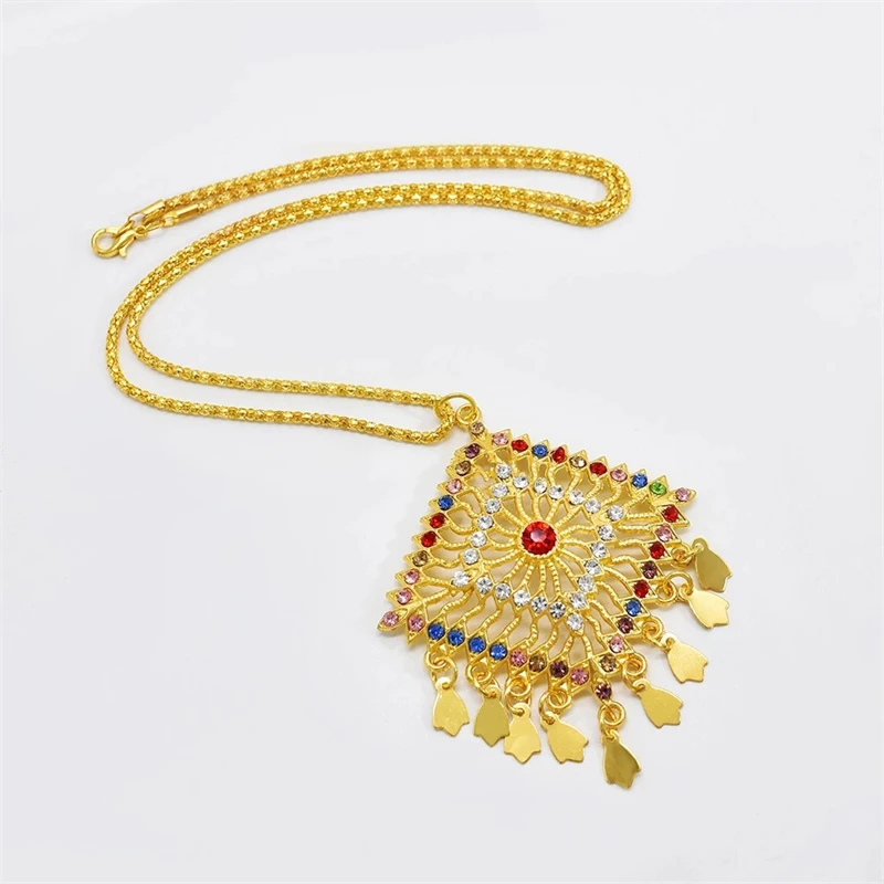 

Fashion Gold Color Corrugated Chain Rhombus Rhinestone Pendants Necklaces For Women Family Gathering Party Necklace Jewerly