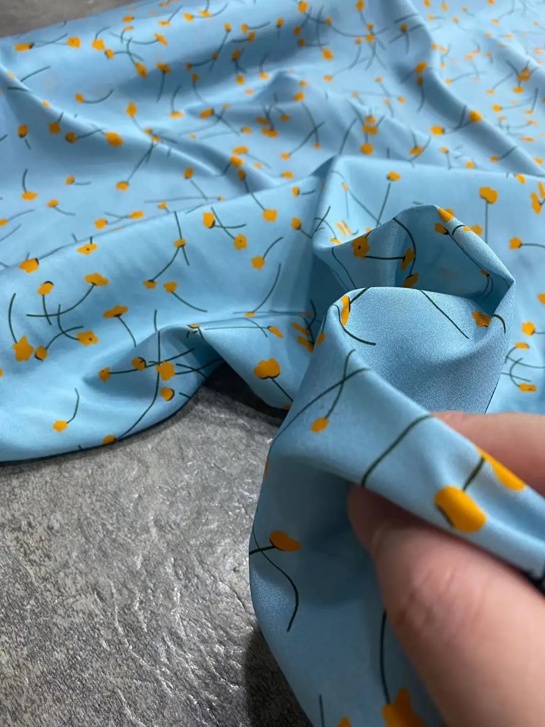 

Spring and summer stretch silk crepe de chine blue bottom match flower fabric mulberry silk cloth dress clothing cloth by meter